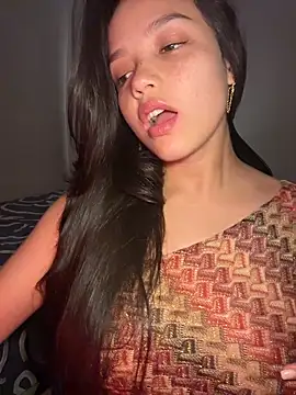Snapshot of MisFrekcles_ chatting on May 2026 10:44:02 AM MisFrekcles online show from May 2026 10:44:02 AM