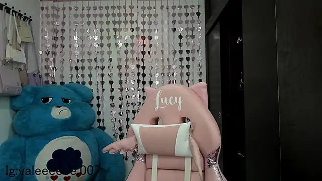 Snapshot of lucyy_tay chatting on December 2024 03:25:01 AM lucyy tay online show from December 2024 03:25:01 AM