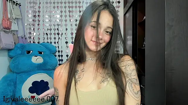 Snapshot of lucyy_tay chatting on December 2024 10:20:02 PM lucyy tay online show from December 2024 10:20:02 PM