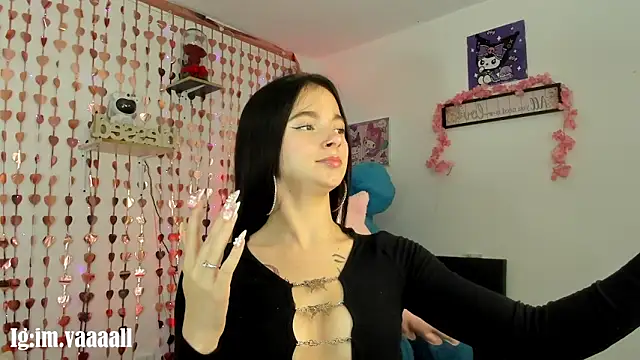 Snapshot of lucyy_tay chatting on November 2025 06:53:01 PM lucyy tay online show from November 2025 06:53:01 PM