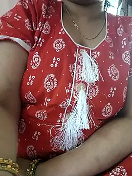 Snapshot of cuteyqueen chatting on January 2026 08:07:02 AM cuteyqueen online show from January 2026 08:07:02 AM