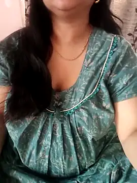 Snapshot of cuteyqueen chatting on February 2026 10:27:01 AM cuteyqueen online show from February 2026 10:27:01 AM