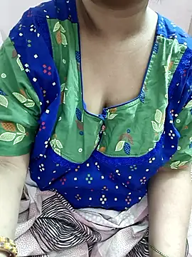 Snapshot of cuteyqueen chatting on February 2026 07:12:01 PM cuteyqueen online show from February 2026 07:12:01 PM