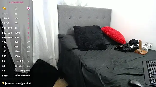 Snapshot of shayla_10 chatting on November 2025 12:23:02 PM shayla 10 online show from November 2025 12:23:02 PM