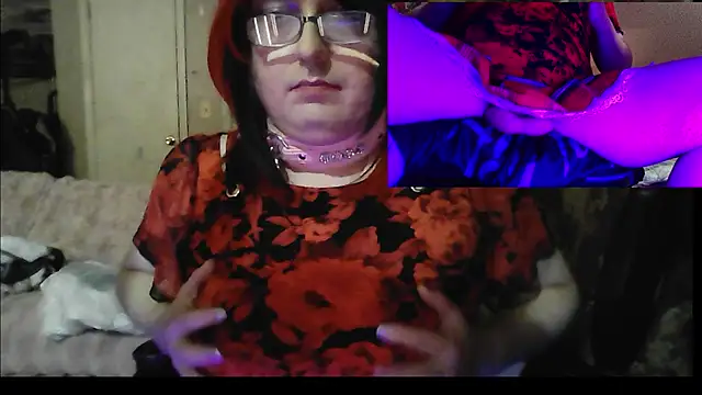 Snapshot of Lillyrosexxx chatting on July 2026 06:15:01 AM Lillyrosexxx online show from July 2026 06:15:01 AM
