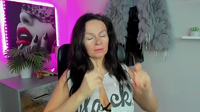 HelenLuxx online show from February 2025 06:30:02 AM