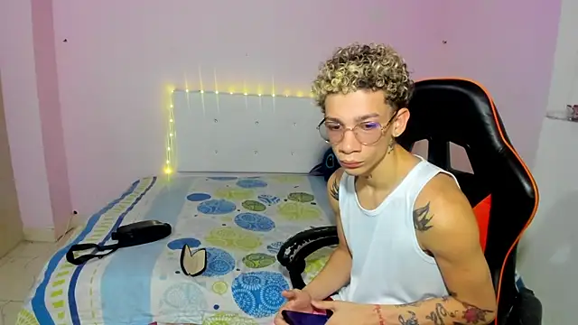 mateodeamjo online show from November 2025 06:35:01 AM