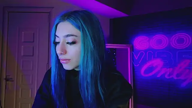 AriaVoss online show from January 2025 08:31:02 PM