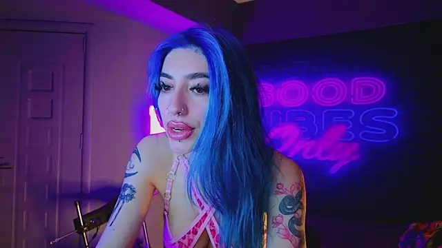 AriaVoss online show from January 2025 12:41:01 AM