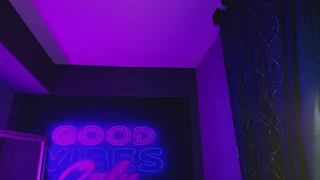 AriaVoss online show from January 2025 03:20:01 AM