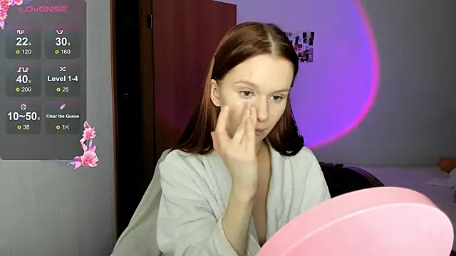 EmilySoul online show from November 2025 07:45:02 PM