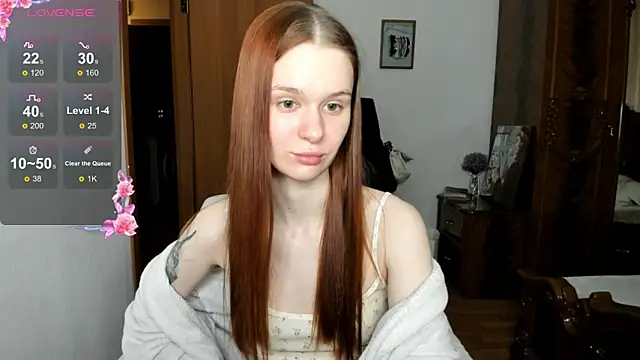 Snapshot of EmilySoul chatting on March 2026 06:32:01 PM EmilySoul online show from March 2026 06:32:01 PM