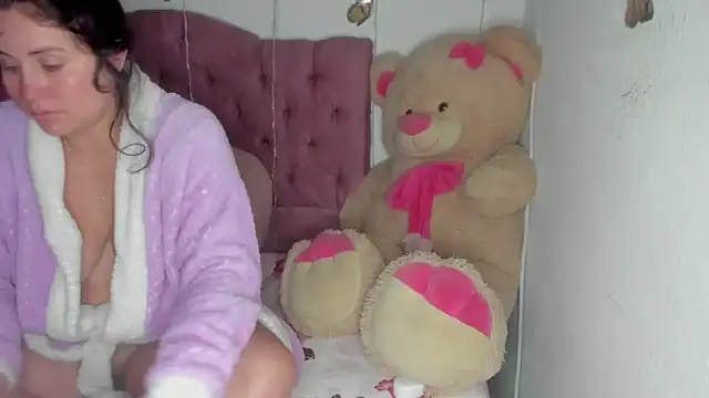 Dana Jeins online show from April 2026 01:17:02 PM