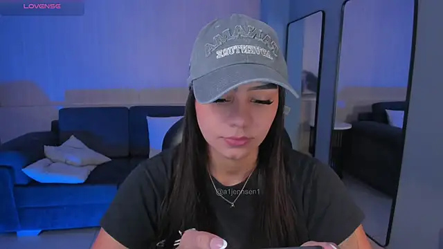 Snapshot of AllyJensen chatting on December 2025 10:22:02 AM AllyJensen online show from December 2025 10:22:02 AM