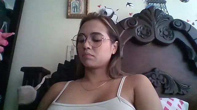 trianabell online show from October 2025 04:55:01 PM