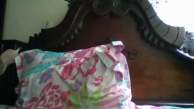 trianabell online show from November 2025 06:33:02 PM