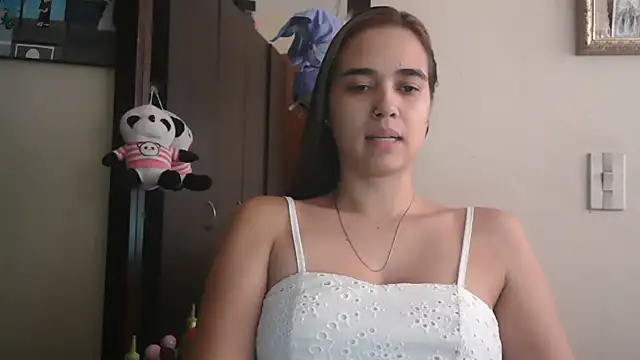 Snapshot of trianabell chatting on July 2026 04:45:02 PM trianabell online show from July 2026 04:45:02 PM