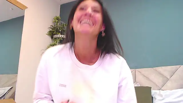 SharisWillian online show from February 2026 03:38:02 AM