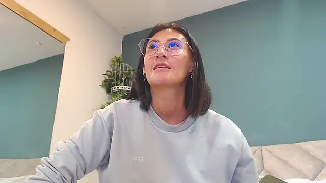 SharisWillian online show from February 2026 03:57:02 AM