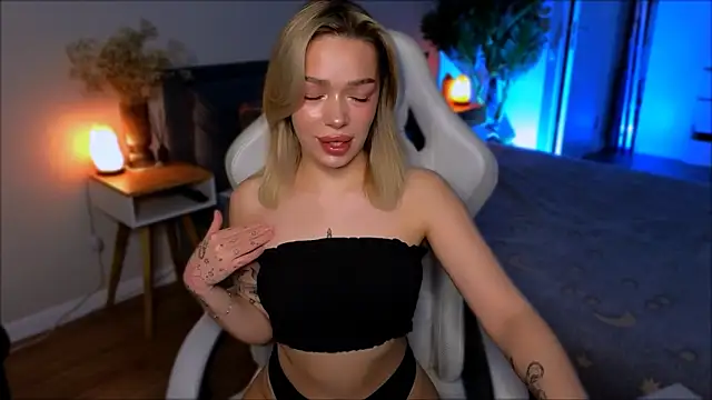 Snapshot of Lily_Yin chatting on January 2026 05:42:01 AM Lily Yin online show from January 2026 05:42:01 AM