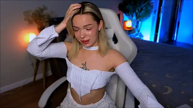 Snapshot of Lily_Yin chatting on January 2026 05:57:02 AM Lily Yin online show from January 2026 05:57:02 AM