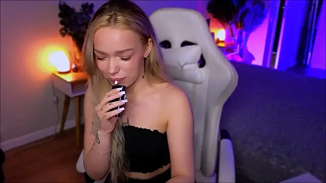 Lily Yin online show from April 2026 06:00:02 AM