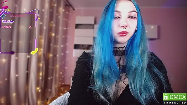 Snapshot of JustMeowGirl chatting on October 2025 04:13:01 AM JustMeowGirl online show from October 2025 04:13:01 AM