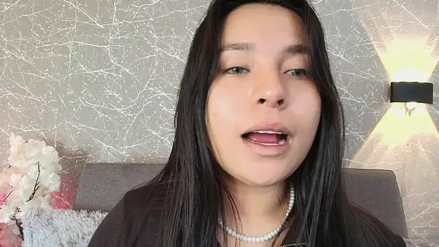 mia roux13 online show from January 2025 07:15:01 PM