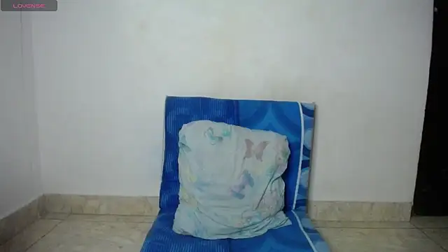 Snapshot of Eros_Smit chatting on June 2026 02:37:02 PM Eros Smit online show from June 2026 02:37:02 PM