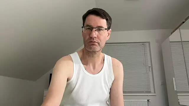 zxzx cam1 online show from February 2026 06:26:01 PM