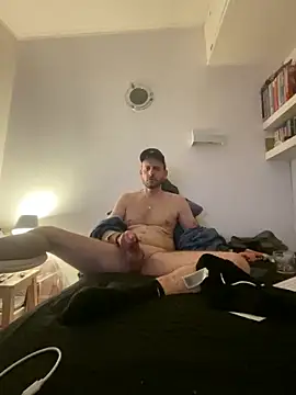 Snapshot of BurredShopping chatting on February 2026 12:03:01 AM BurredShopping online show from February 2026 12:03:01 AM