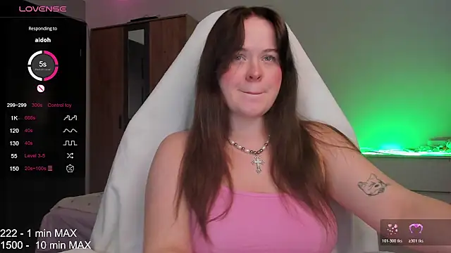 Snapshot of HANNA_MONTANAS chatting on November 2025 12:53:02 PM HANNA MONTANAS online show from November 2025 12:53:02 PM