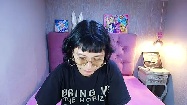 Snapshot of charlottemoonxz chatting on May 2026 06:03:01 PM charlottemoonxz online show from May 2026 06:03:01 PM