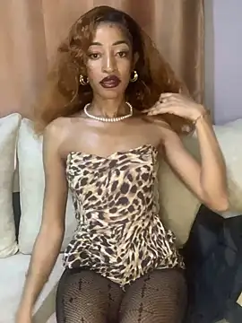 Snapshot of GoddessVee chatting on December 2024 01:49:02 PM GoddessVee online show from December 2024 01:49:02 PM