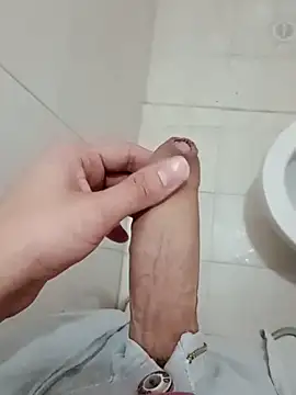 Snapshot of Wynni chatting on September 2025 10:15:02 PM Wynni online show from September 2025 10:15:02 PM