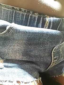 julietunderwoood online show from December 2025 03:44:01 AM