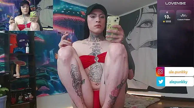 Snapshot of charlotbelucci_ chatting on March 2025 04:25:01 PM charlotbelucci online show from March 2025 04:25:01 PM