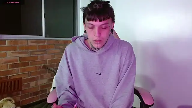 Snapshot of charlotbelucci_ chatting on November 2025 09:19:02 AM charlotbelucci online show from November 2025 09:19:02 AM