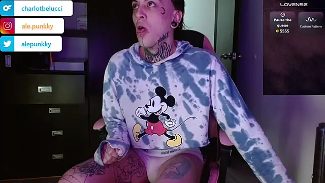 Snapshot of charlotbelucci_ chatting on November 2025 08:55:01 AM charlotbelucci online show from November 2025 08:55:01 AM