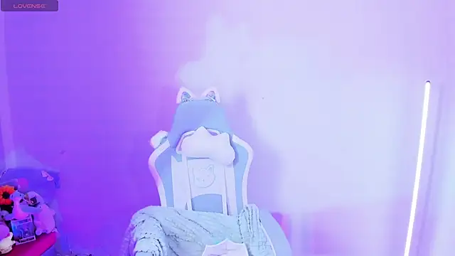 Ahri Elderwood online show from April 2026 03:09:01 AM