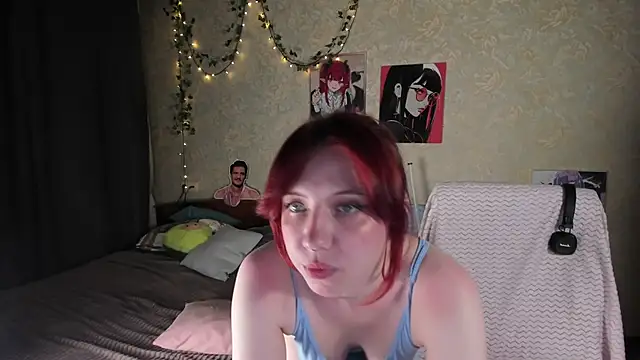 Snapshot of Love_is_Lola chatting on June 2026 09:14:01 AM Love is Lola online show from June 2026 09:14:01 AM