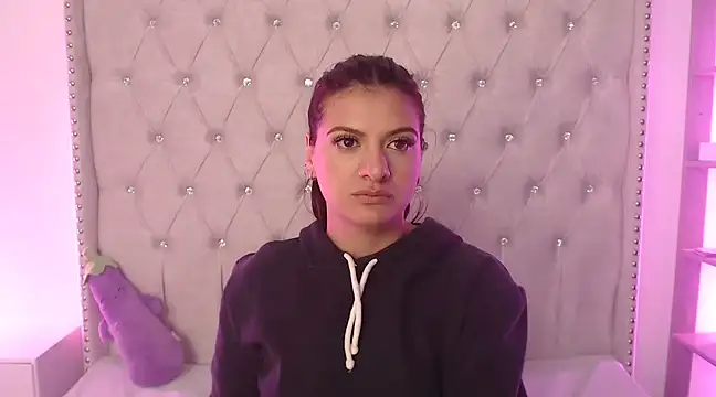 Snapshot of Abril_Squirt chatting on February 2025 09:11:01 AM Abril Squirt online show from February 2025 09:11:01 AM