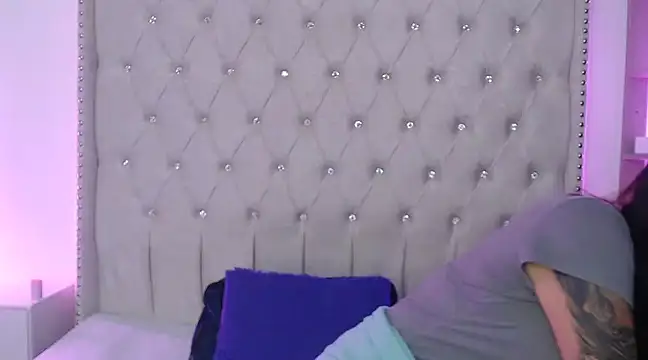 Snapshot of Abril_Squirt chatting on February 2025 06:07:01 AM Abril Squirt online show from February 2025 06:07:01 AM