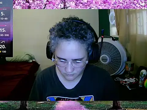 Snapshot of lolalicious_758 chatting on September 2025 06:20:01 PM lolalicious 758 online show from September 2025 06:20:01 PM