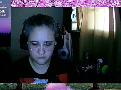 Snapshot of lolalicious_758 chatting on September 2025 01:46:01 PM lolalicious 758 online show from September 2025 01:46:01 PM