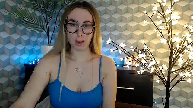Snapshot of _Leslyy_Solo_1 chatting on October 2025 06:19:02 PM Leslyy Solo 1 online show from October 2025 06:19:02 PM
