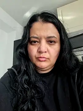 sarahhh1987 online show from March 2026 07:23:02 AM