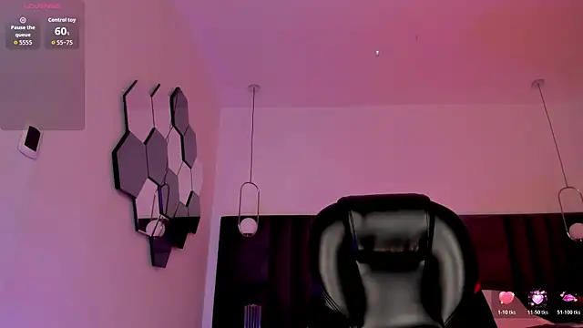 ViolettHansson online show from February 2026 06:25:01 PM