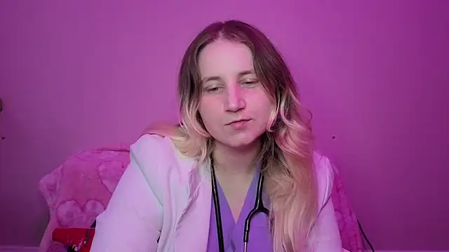 Glitch Witch online show from April 2026 12:34:01 AM