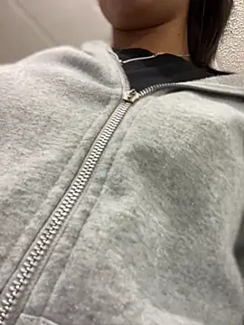 Salome golvert online show from February 2025 09:51:01 PM